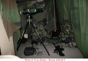 Hussards du 4 s'entraînant en zone urbaine