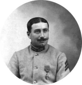 Ancien brigadier du 2e Régiment de Hussards Gaston-Noël Bellan est a priori sous-officier au 105e Régiment d'Infanterie